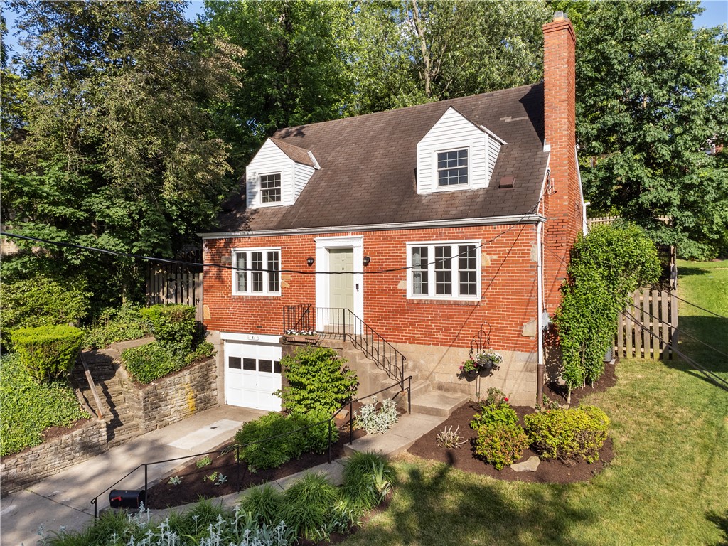 81 Seneca Dr