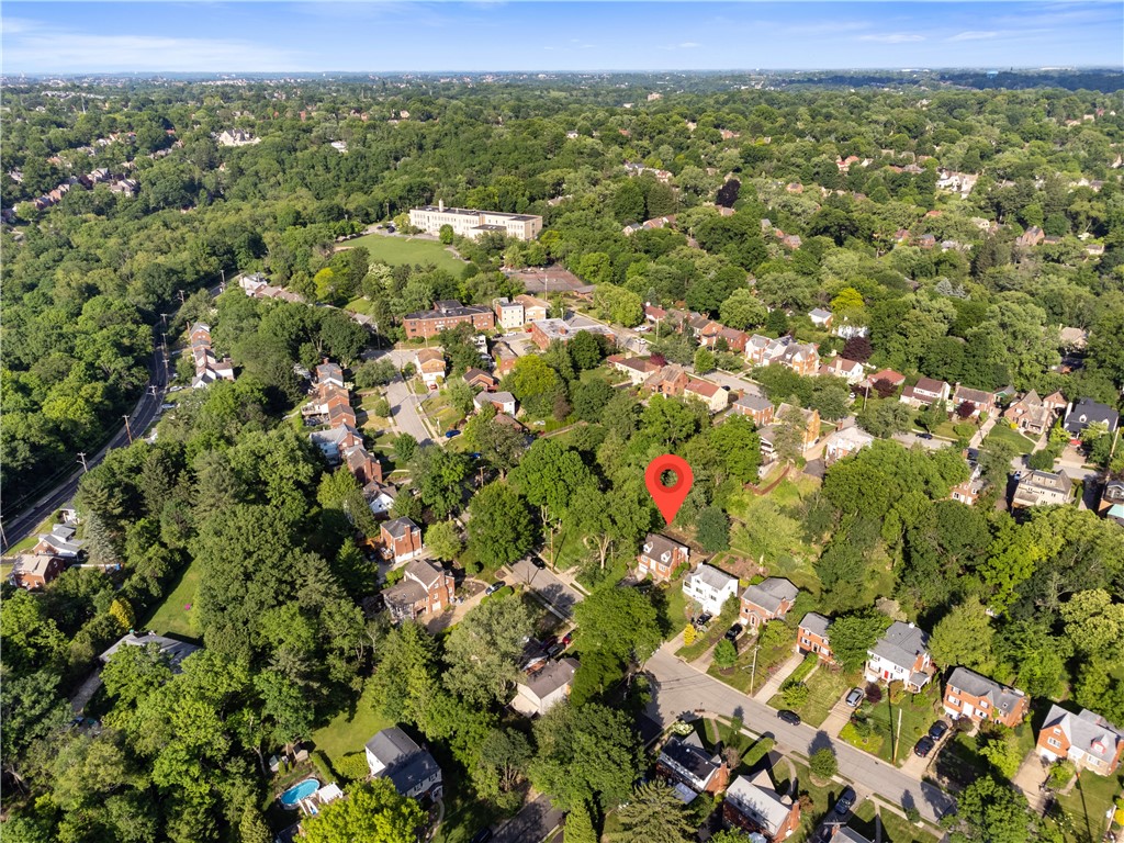 81 Seneca Dr