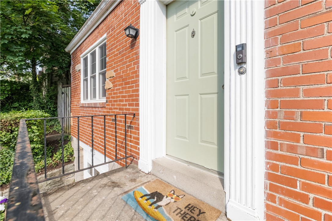 81 Seneca Dr