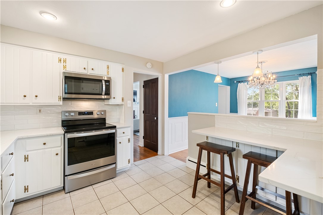 81 Seneca Dr