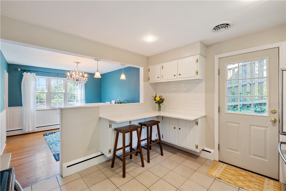 81 Seneca Dr