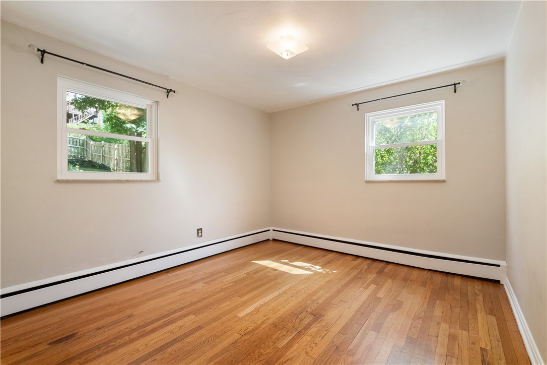 81 Seneca Dr