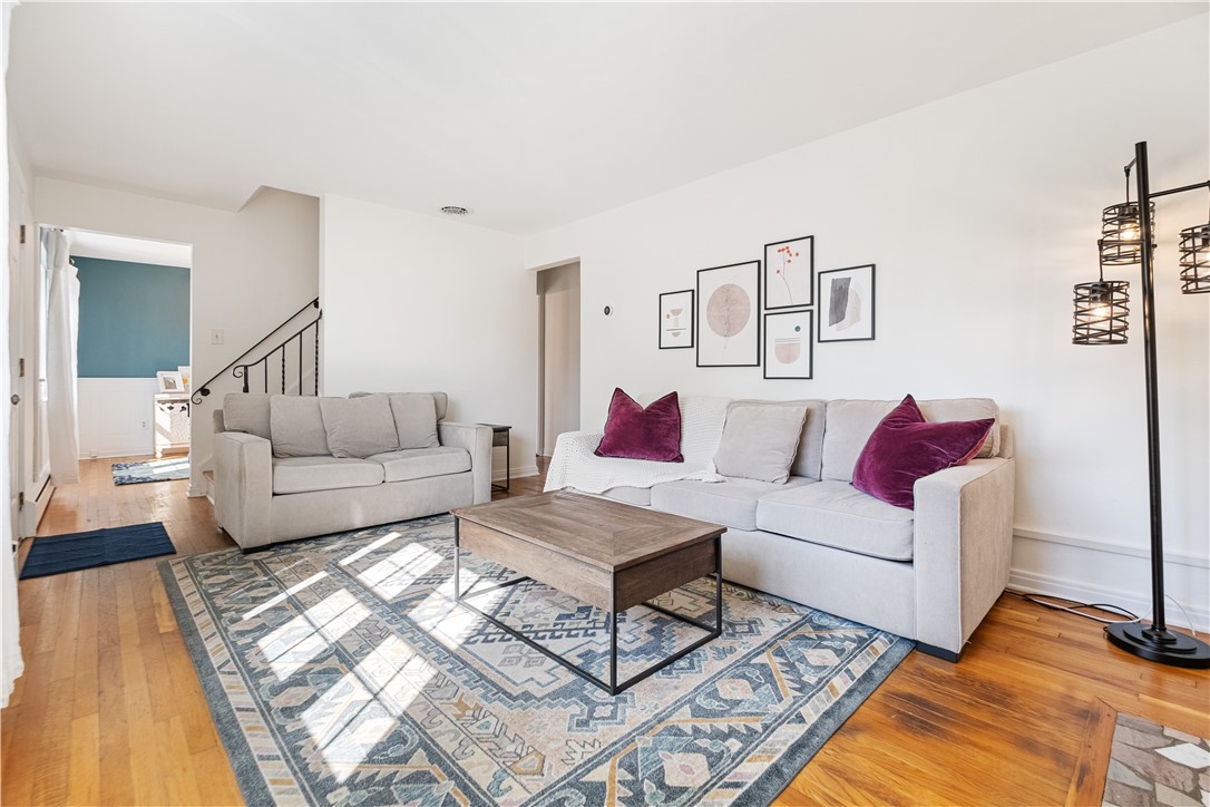 81 Seneca Dr