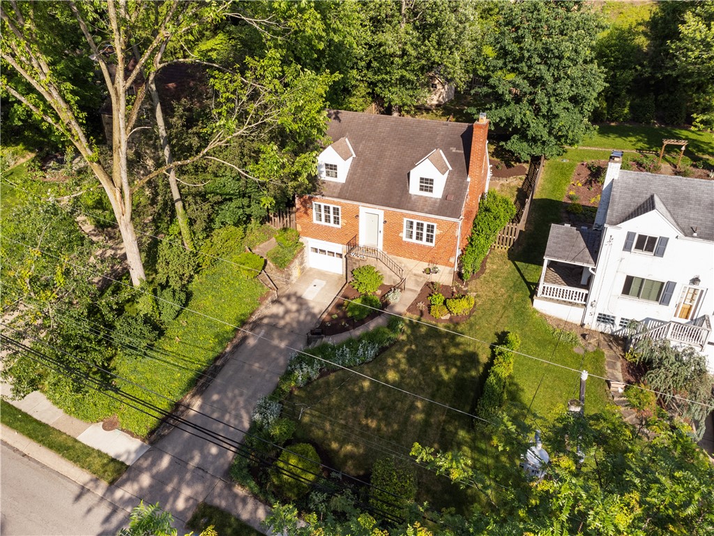 81 Seneca Dr