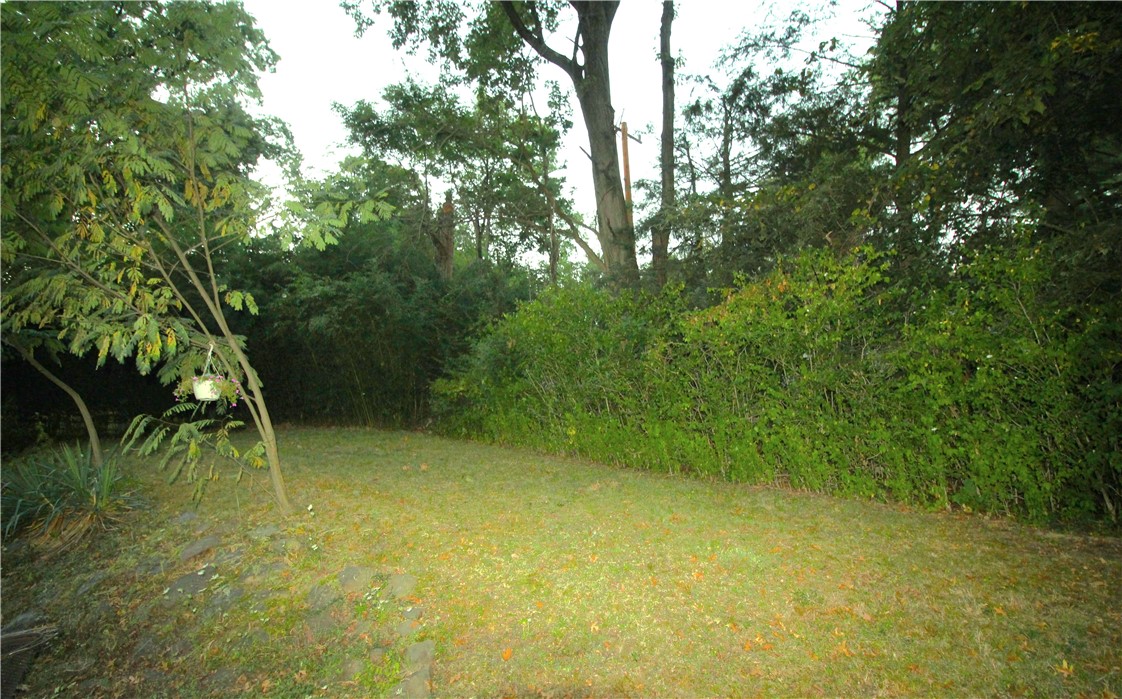 447 Greenhurst Dr