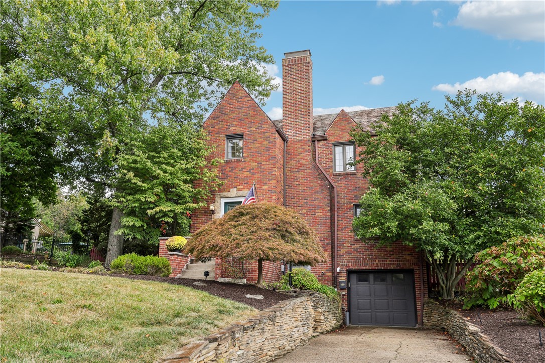 489 Parkview Dr