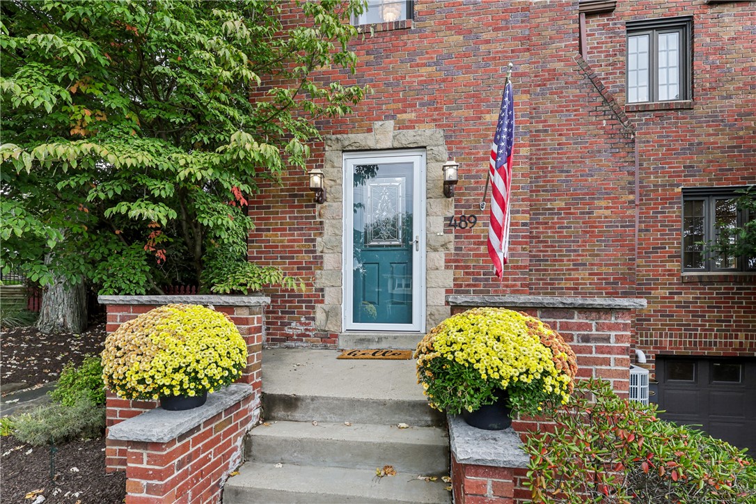 489 Parkview Dr