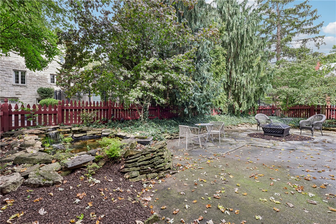 489 Parkview Dr