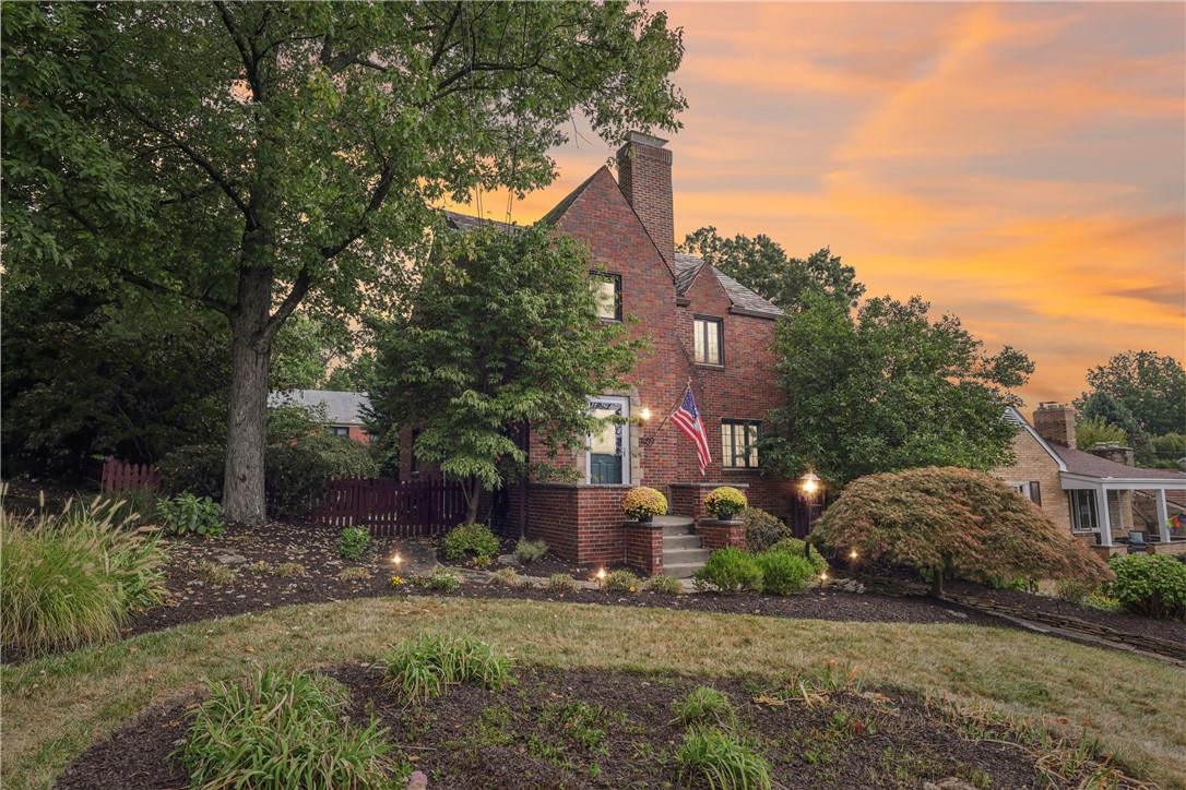 489 Parkview Dr