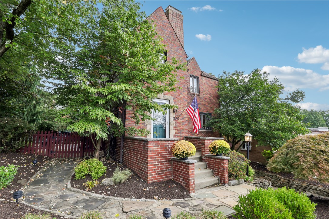 489 Parkview Dr