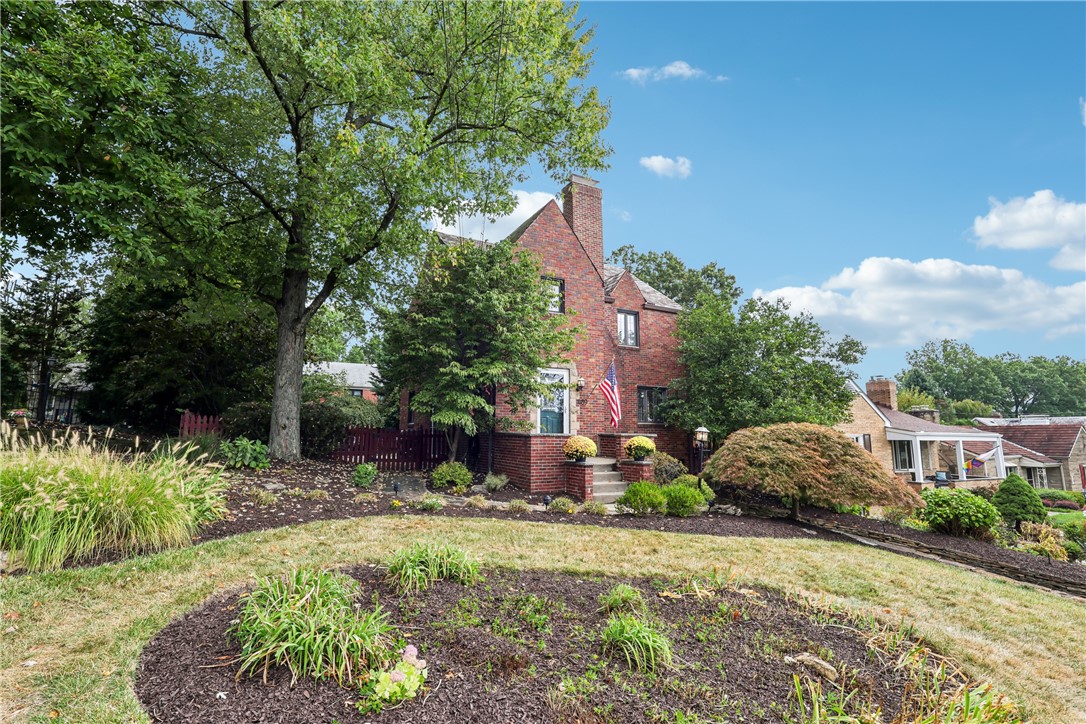 489 Parkview Dr