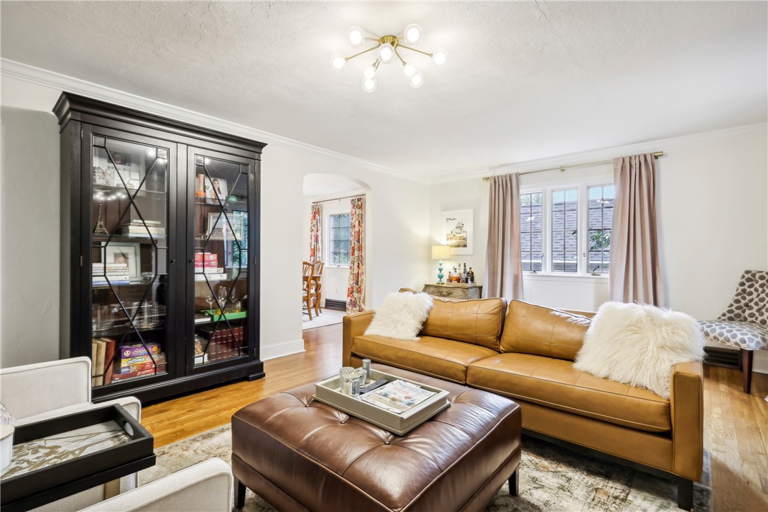 489 Parkview Dr
