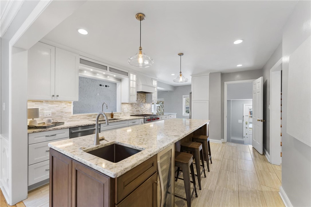 805 N Meadowcroft Ave