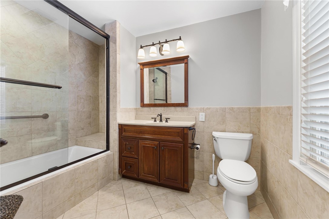 805 N Meadowcroft Ave