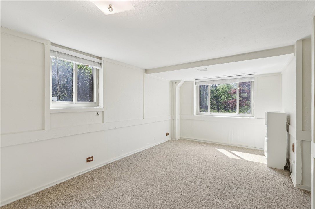 350 Saratoga Dr