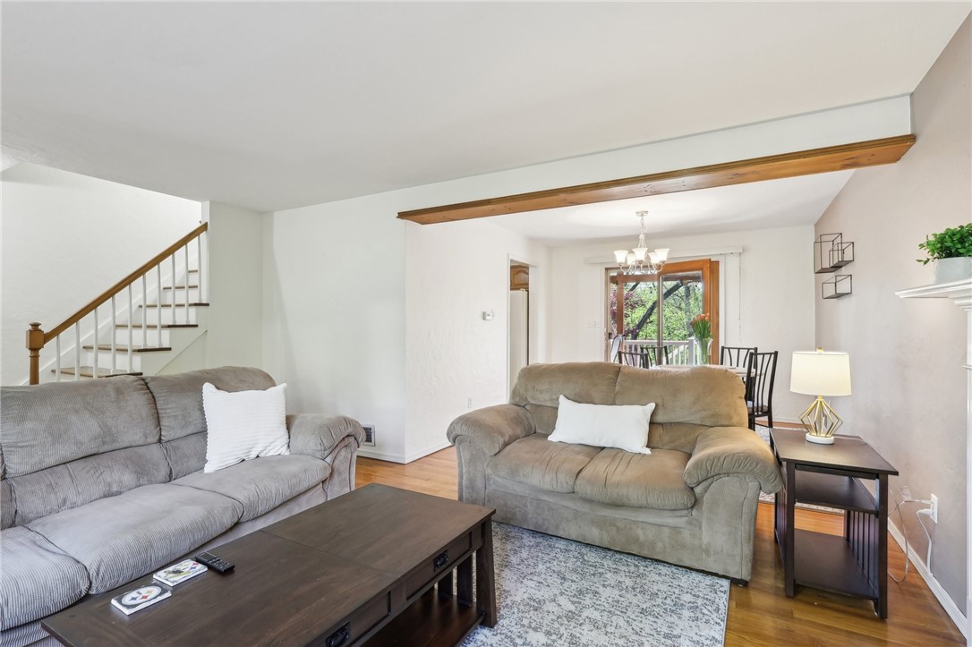 350 Saratoga Dr