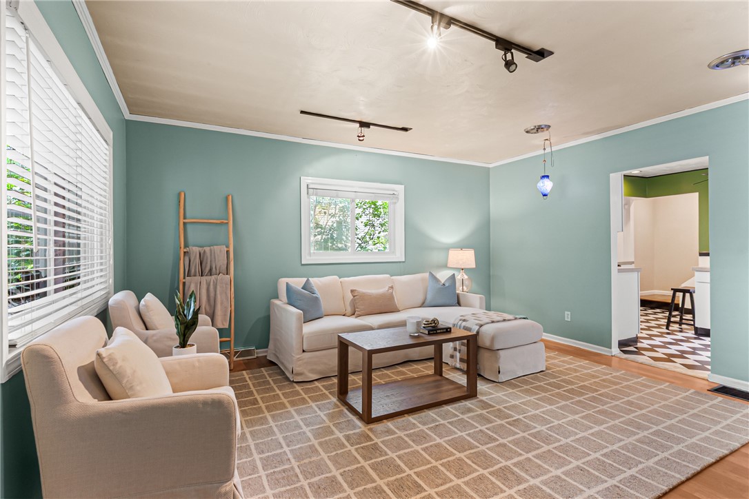 311 Bellevue Rd
