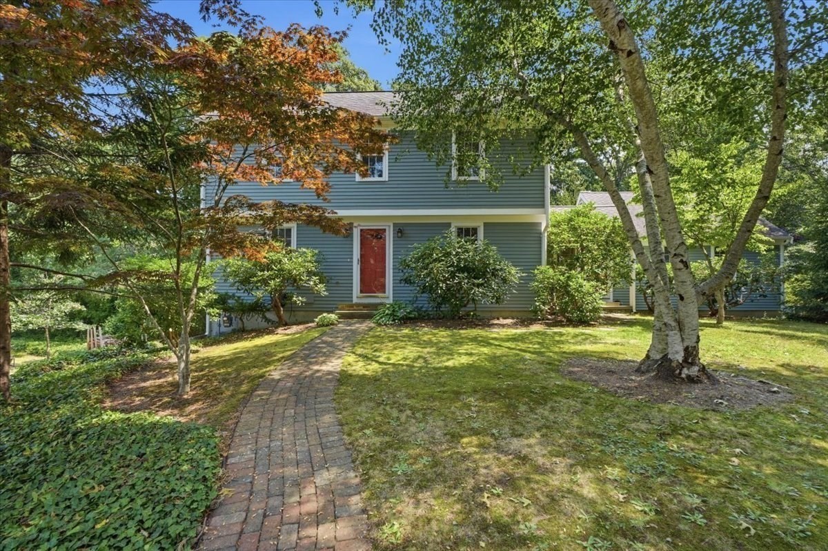 98 Bray Farm Rd S Yarmouth MA