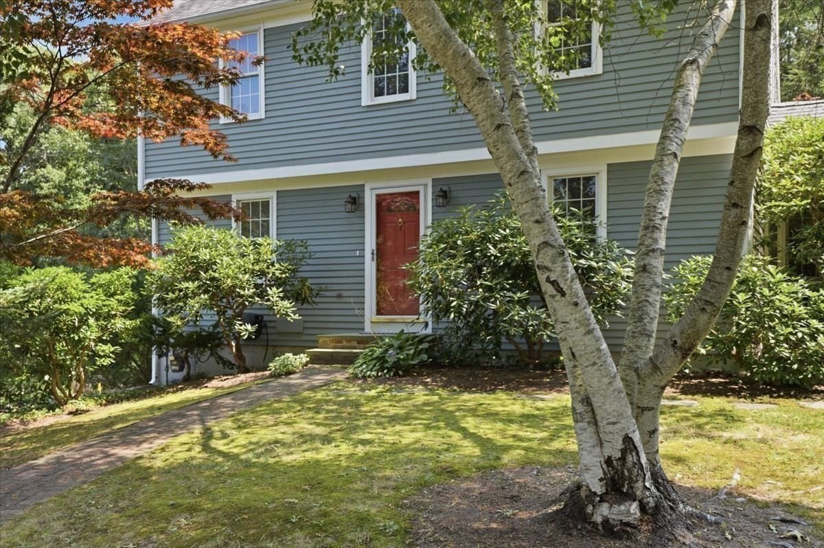 98 Bray Farm Rd S Yarmouth MA