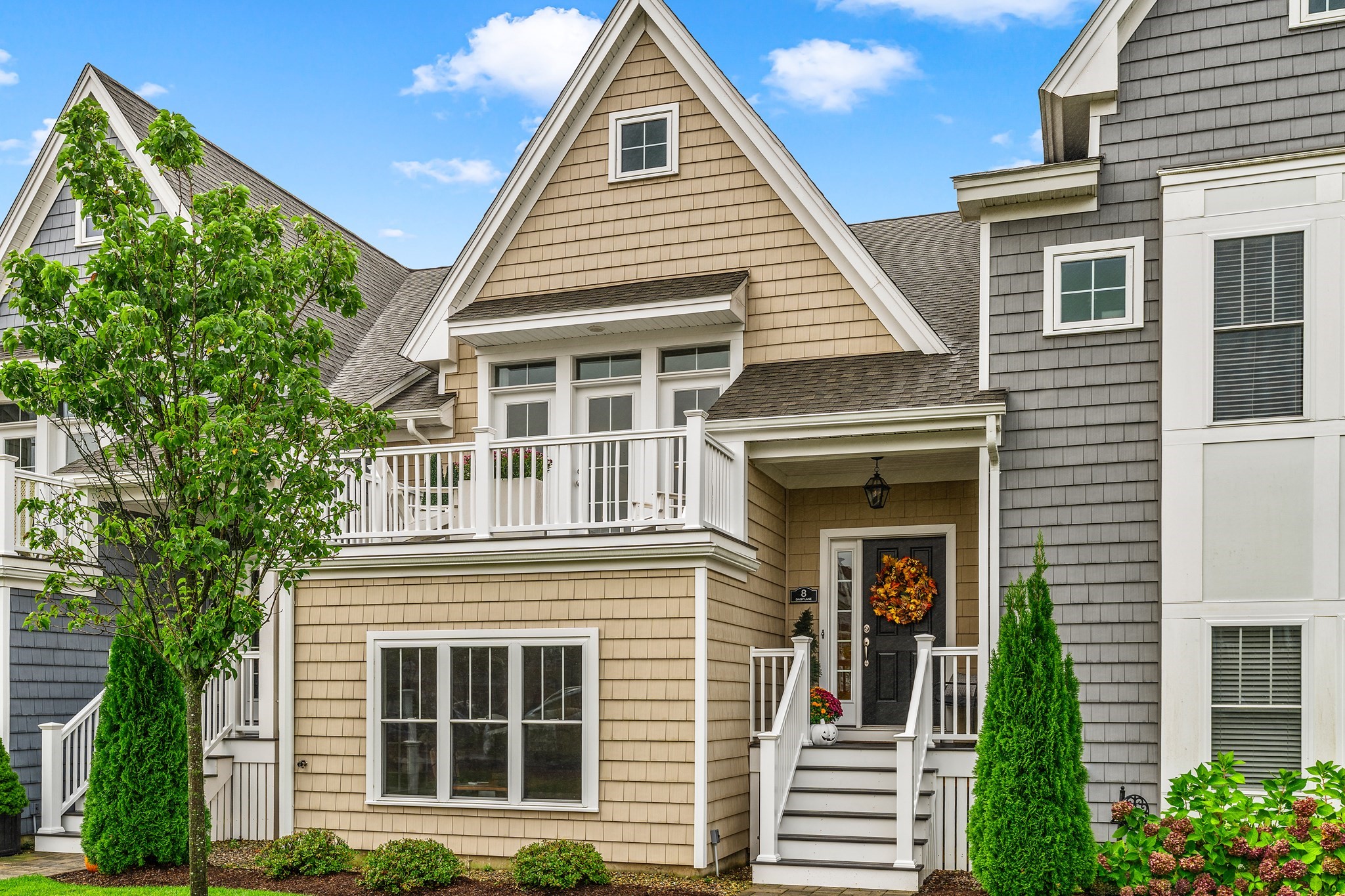 8 Daisy Ln Plymouth MA