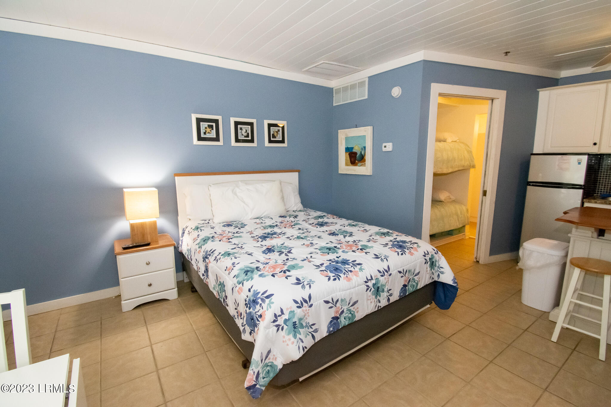 529 Sunsuites