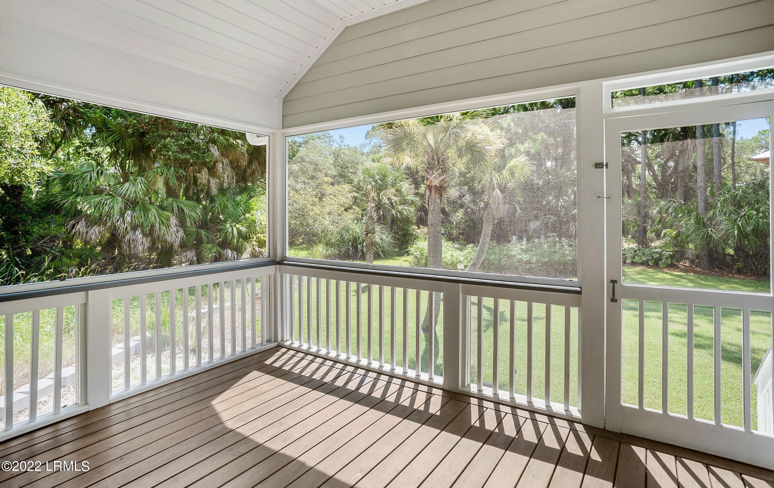 294 Tarpon Boulevard