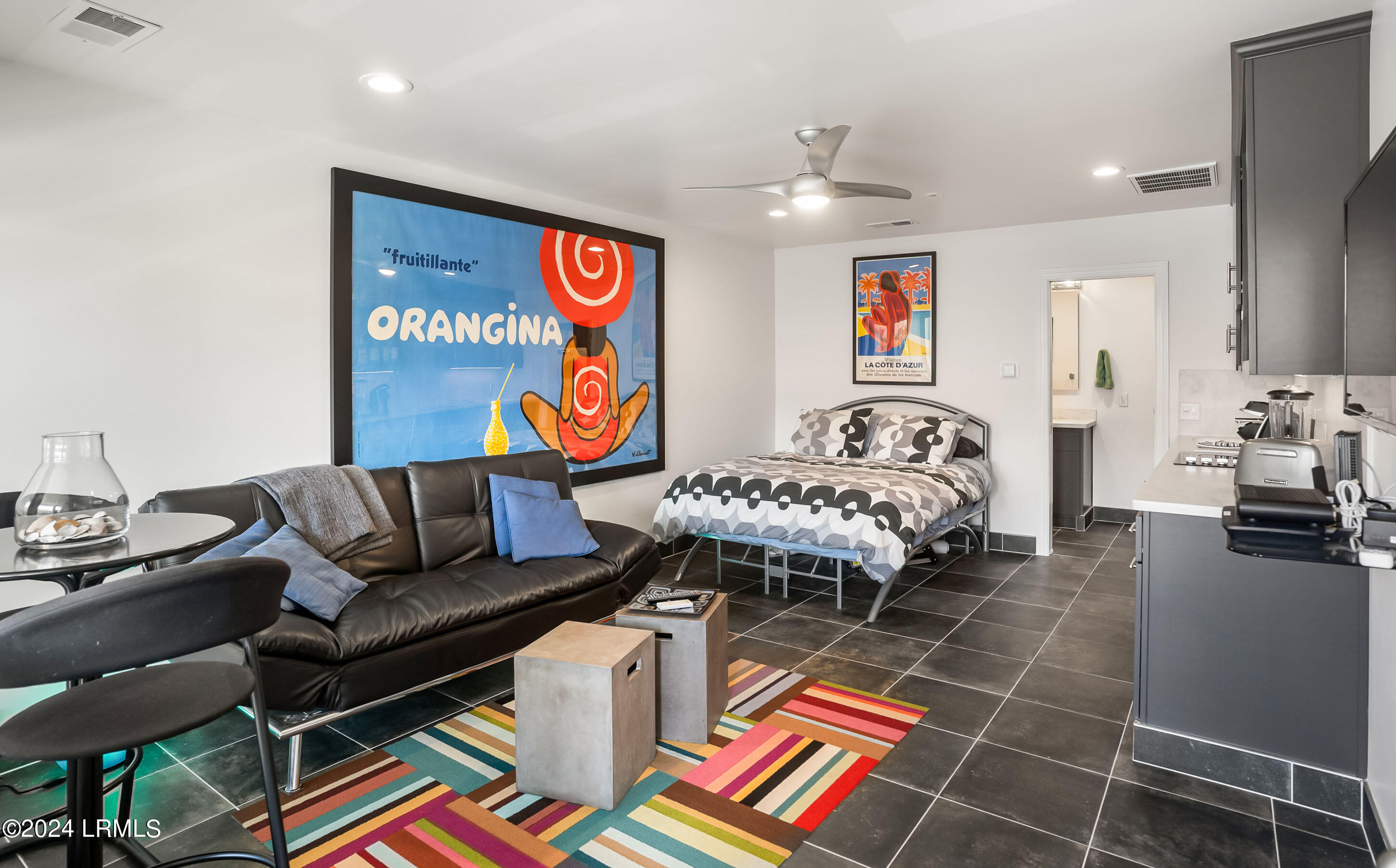 524 Sunsuite