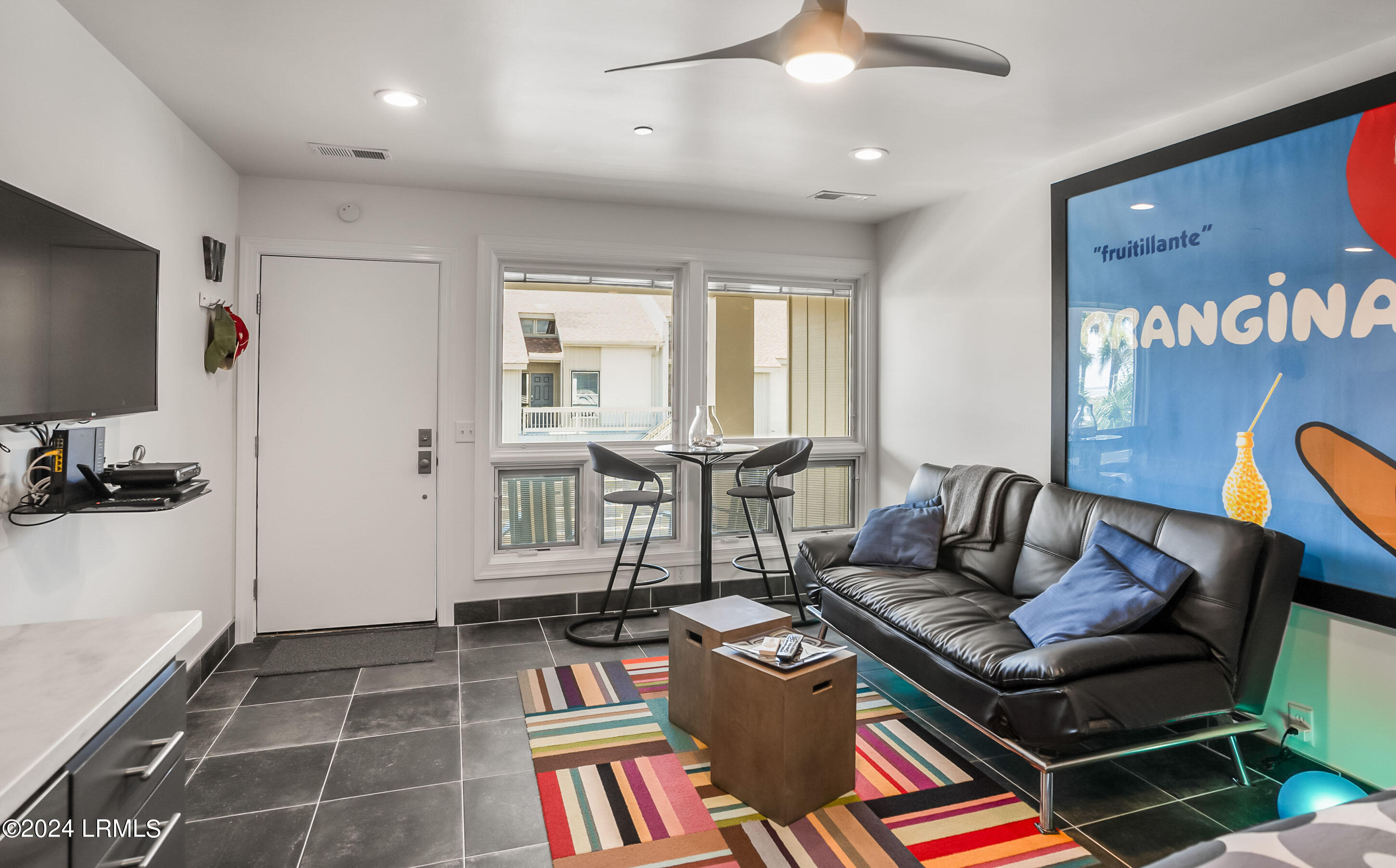 524 Sunsuite