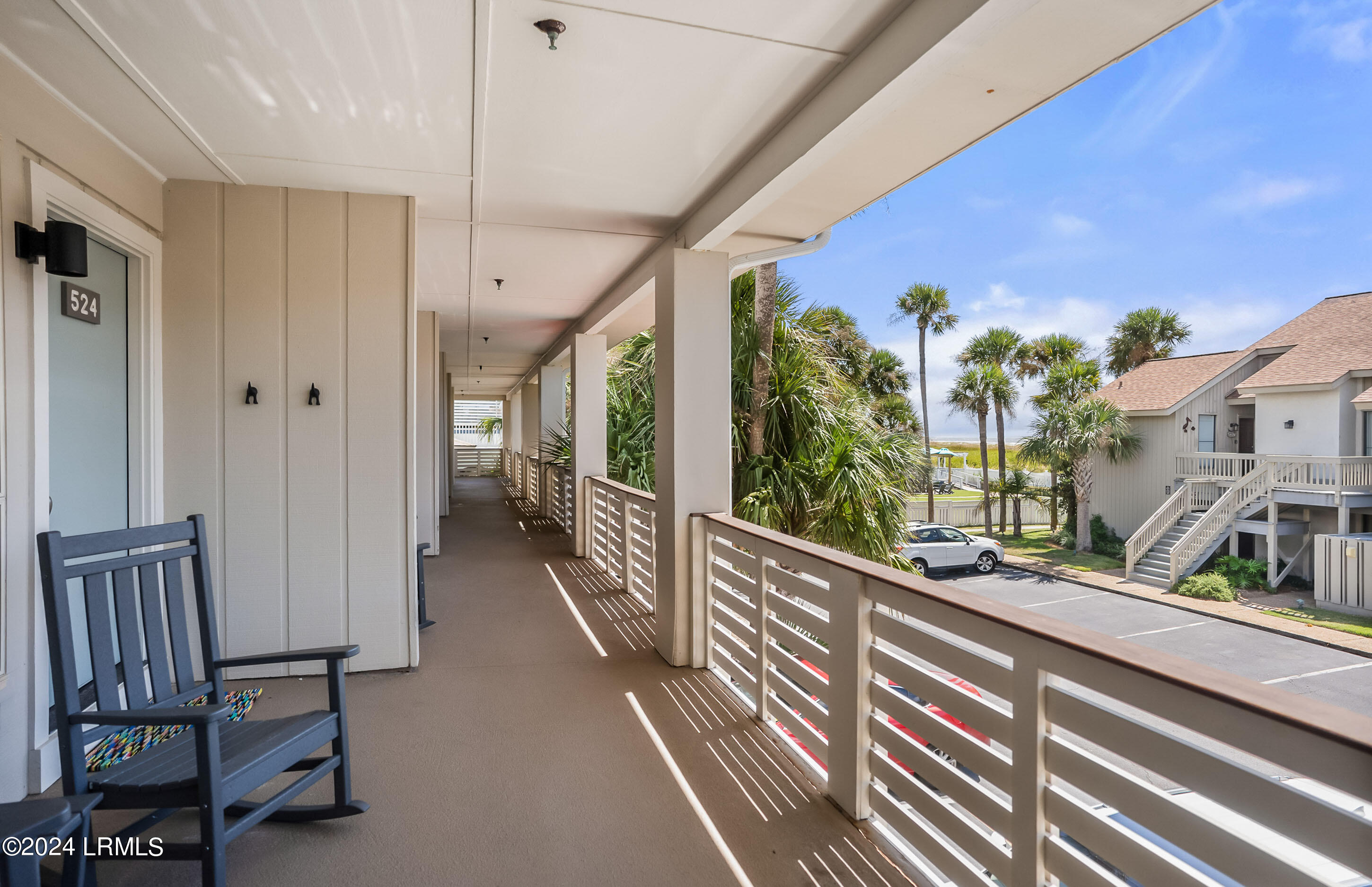 524 Sunsuite
