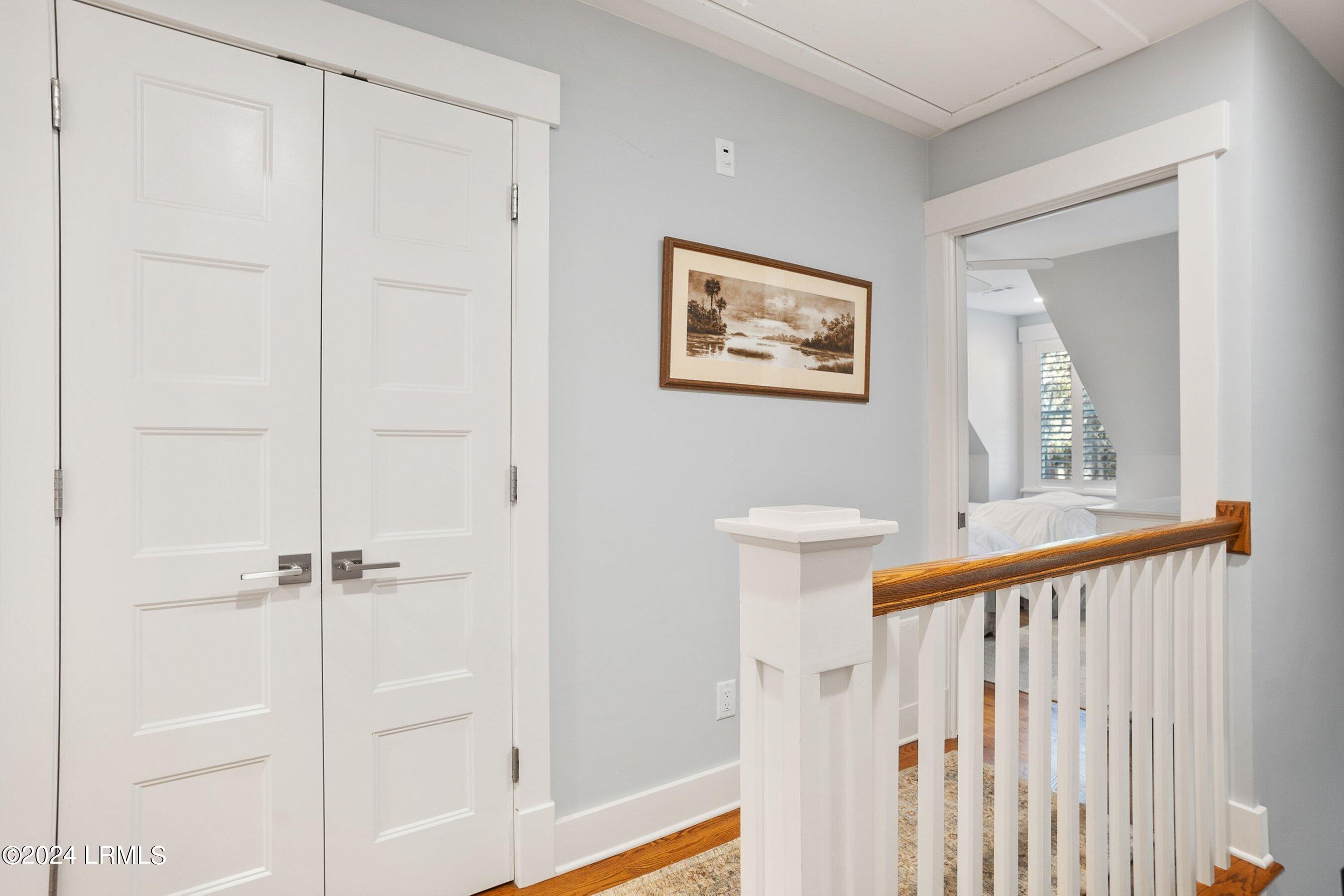 895 Ribaut Road, 7