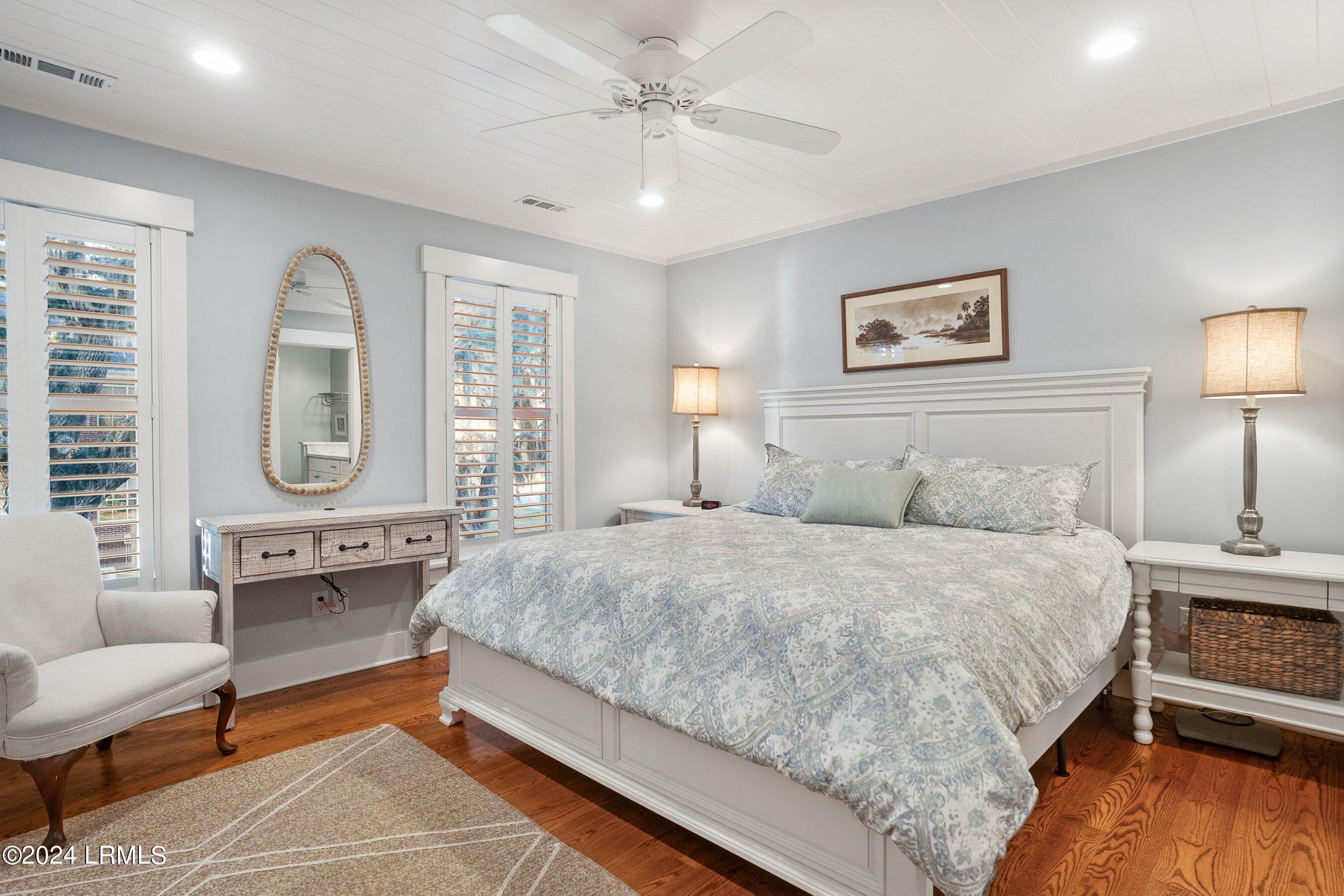 895 Ribaut Road, 7