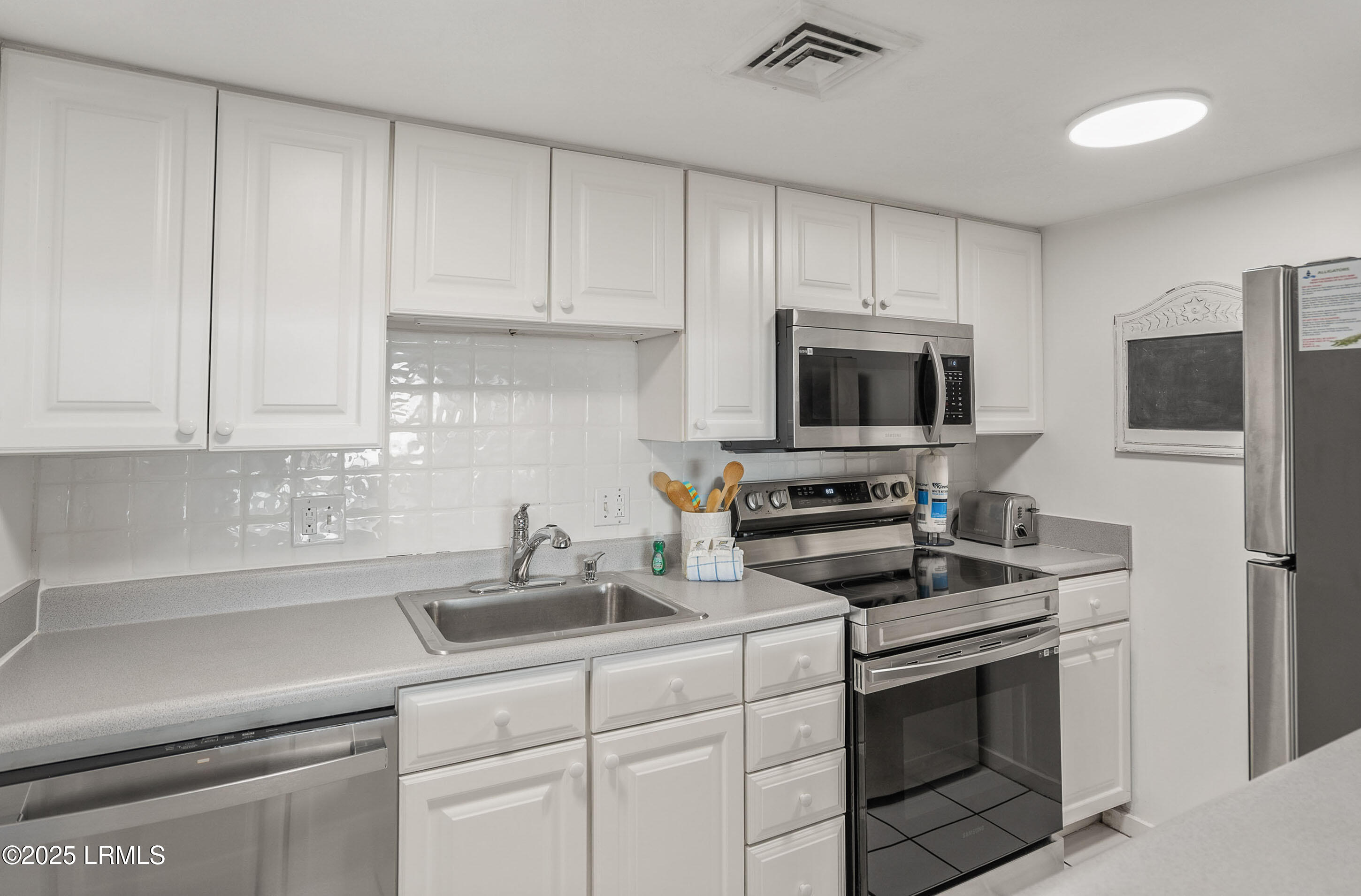 409 Captain John Fripp Villa