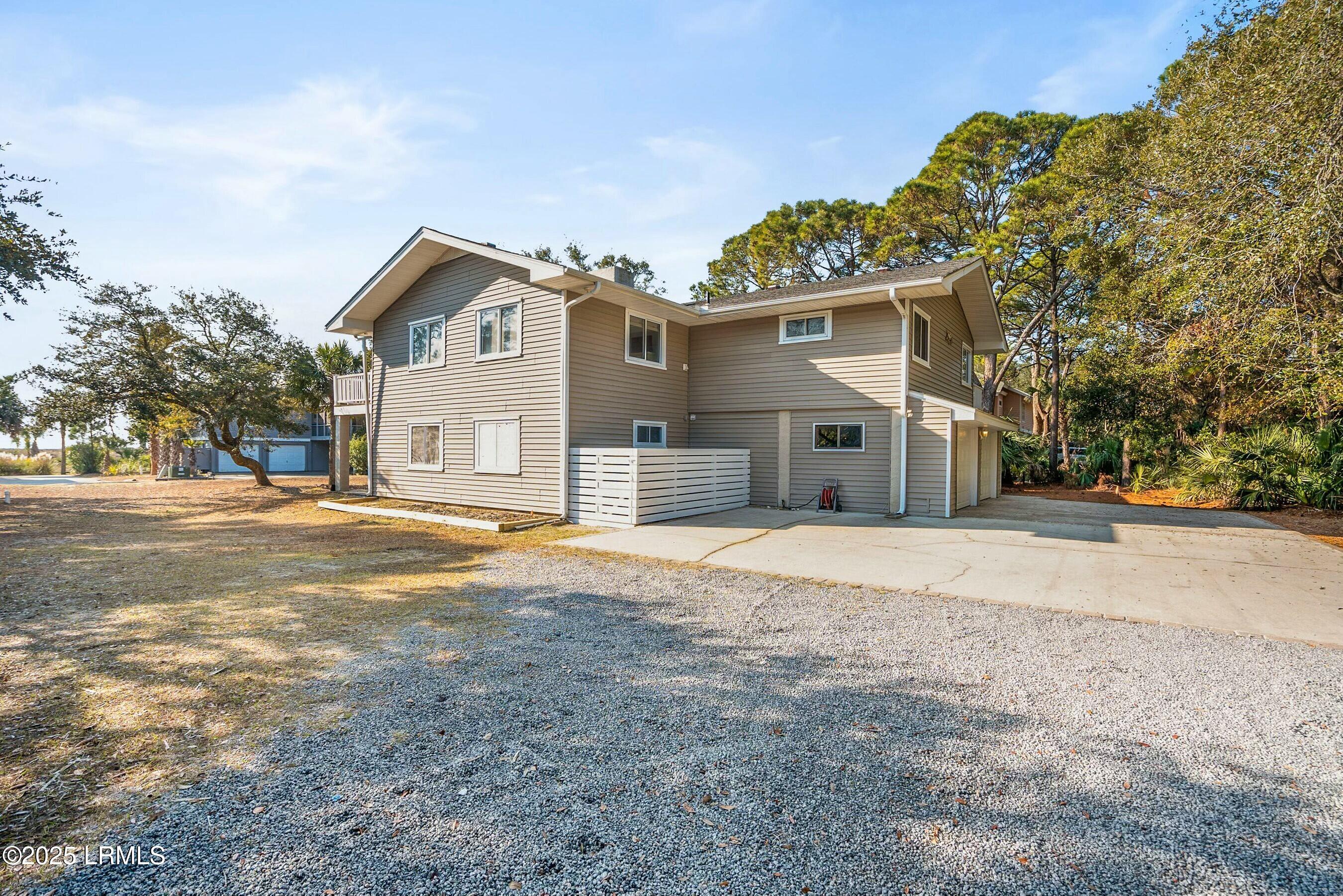 707 Bluefish Road