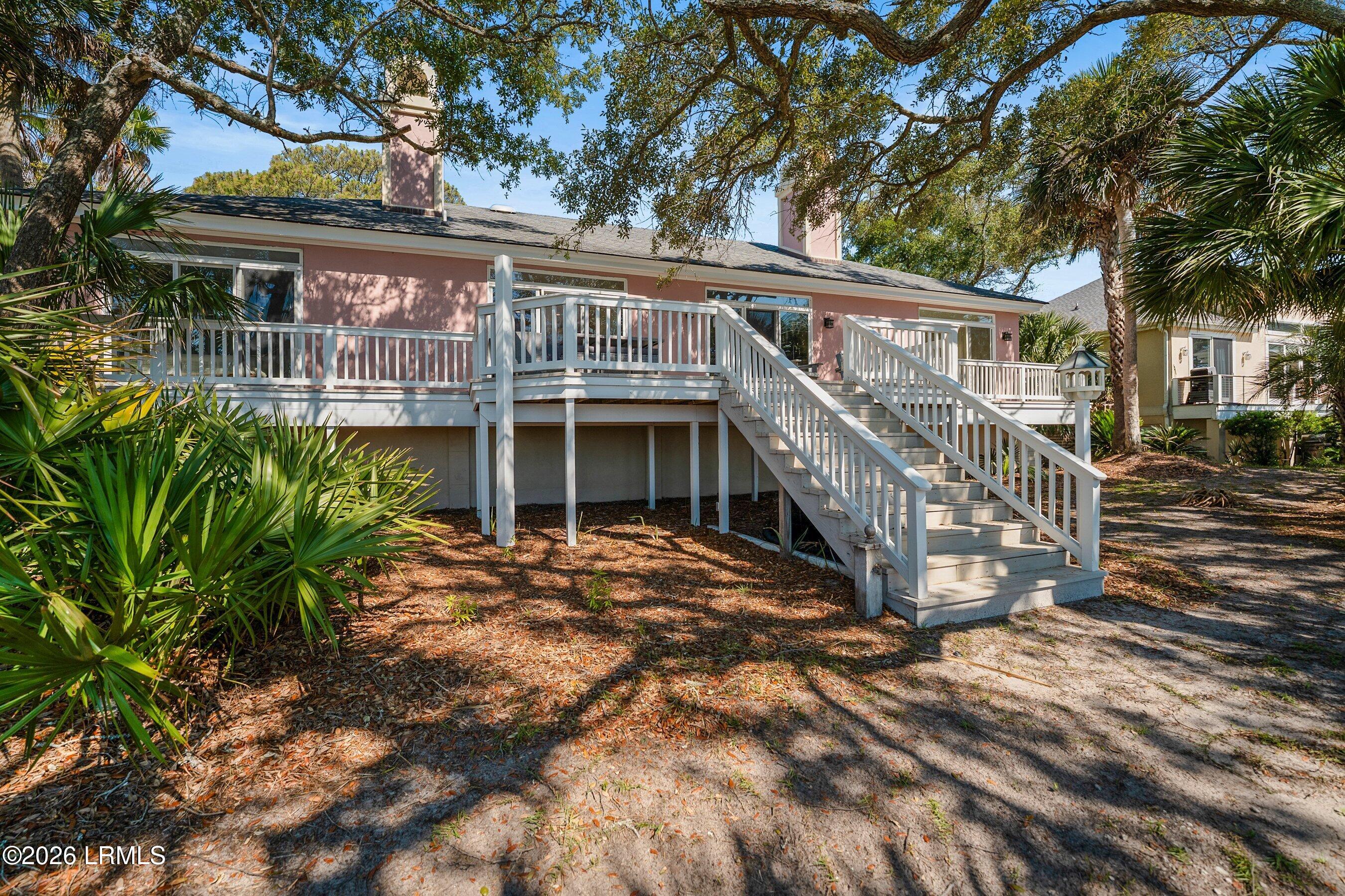 10 River Club Drive