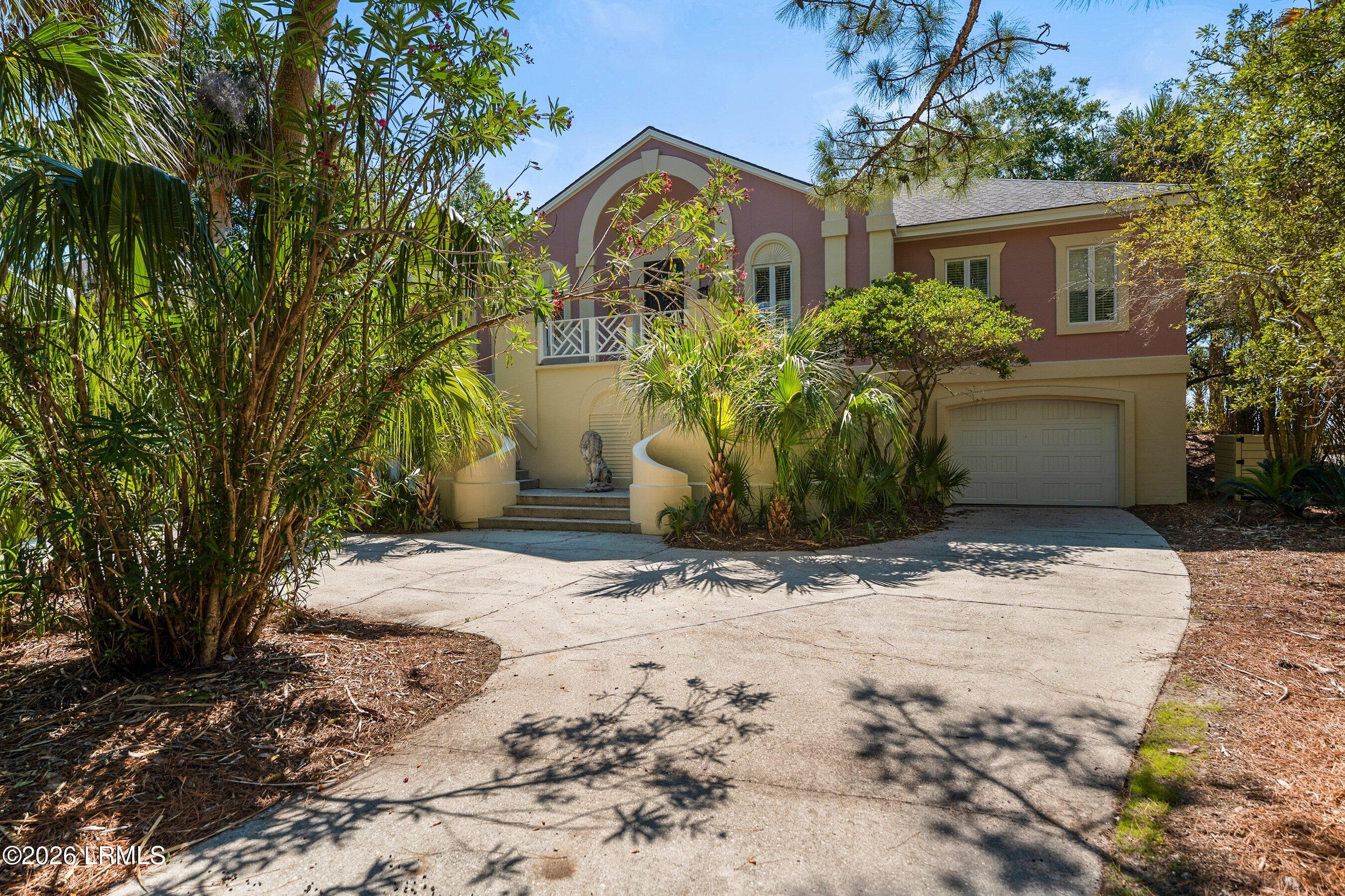 10 River Club Drive