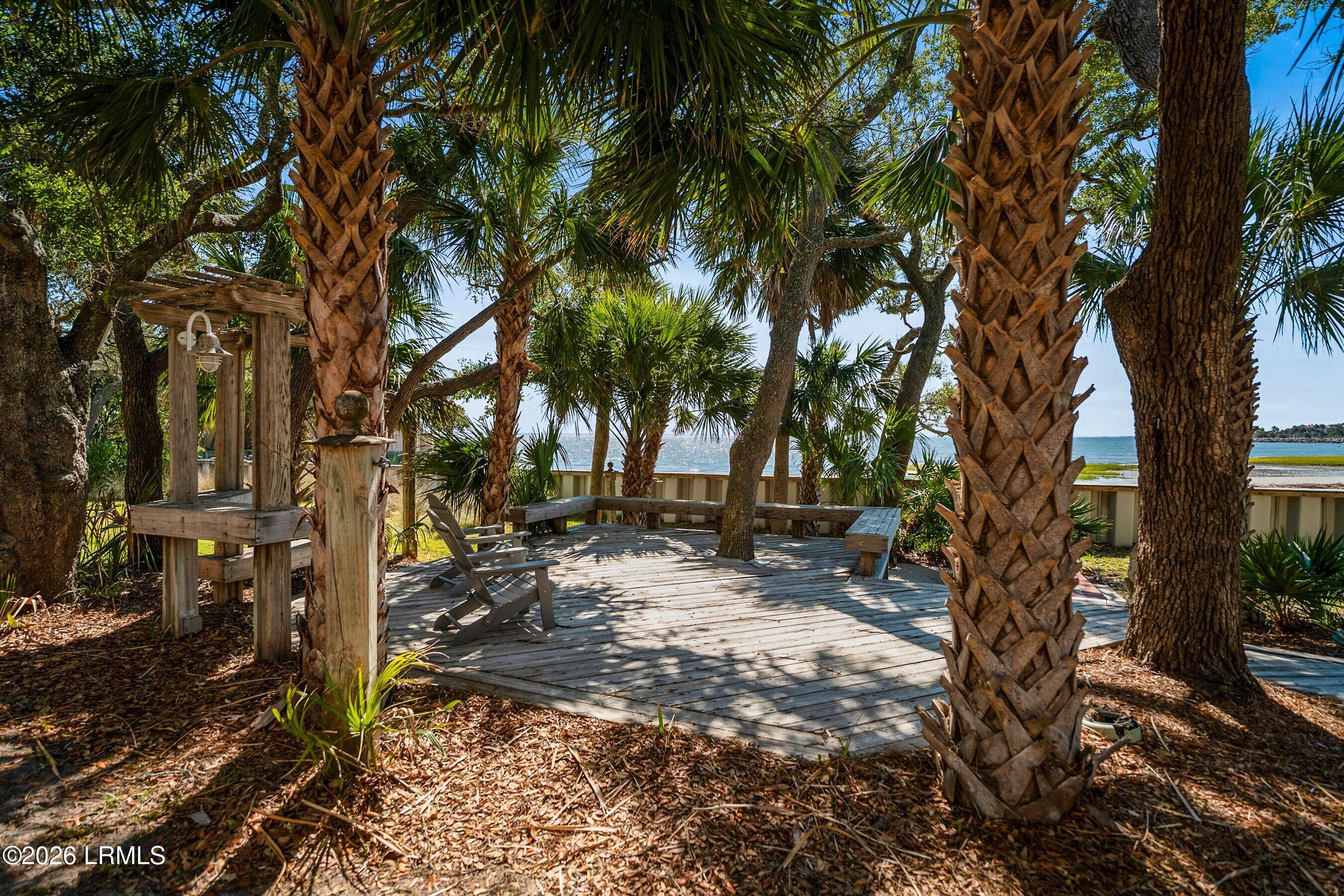 10 River Club Drive