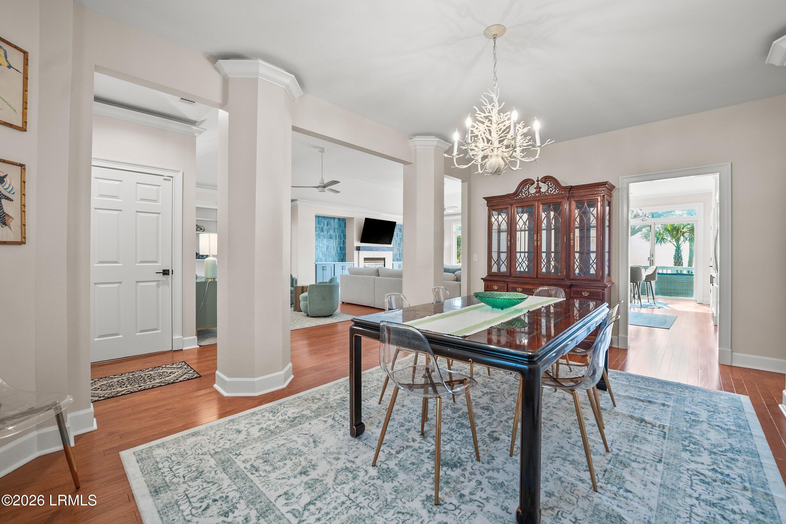 10 River Club Drive