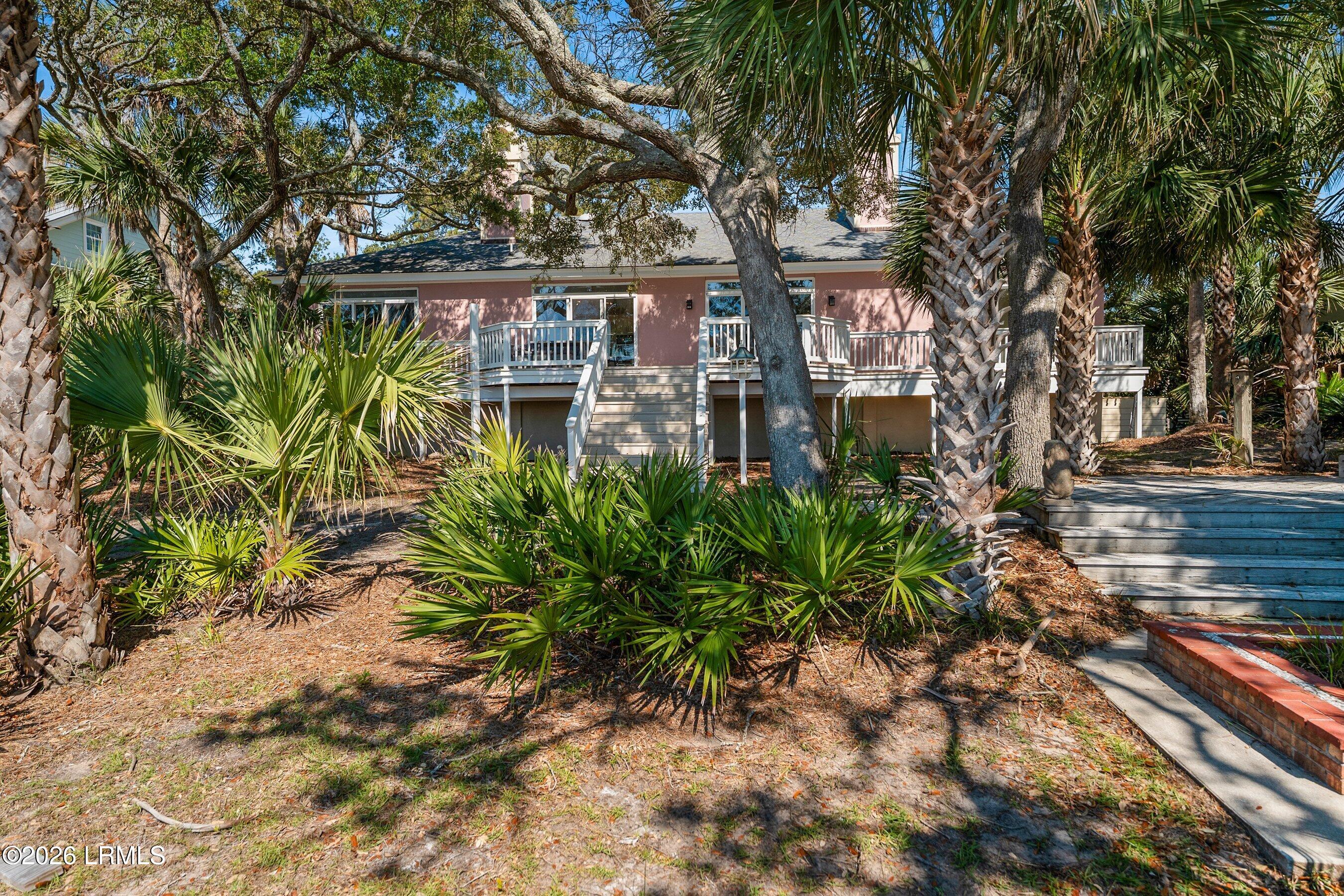 10 River Club Drive