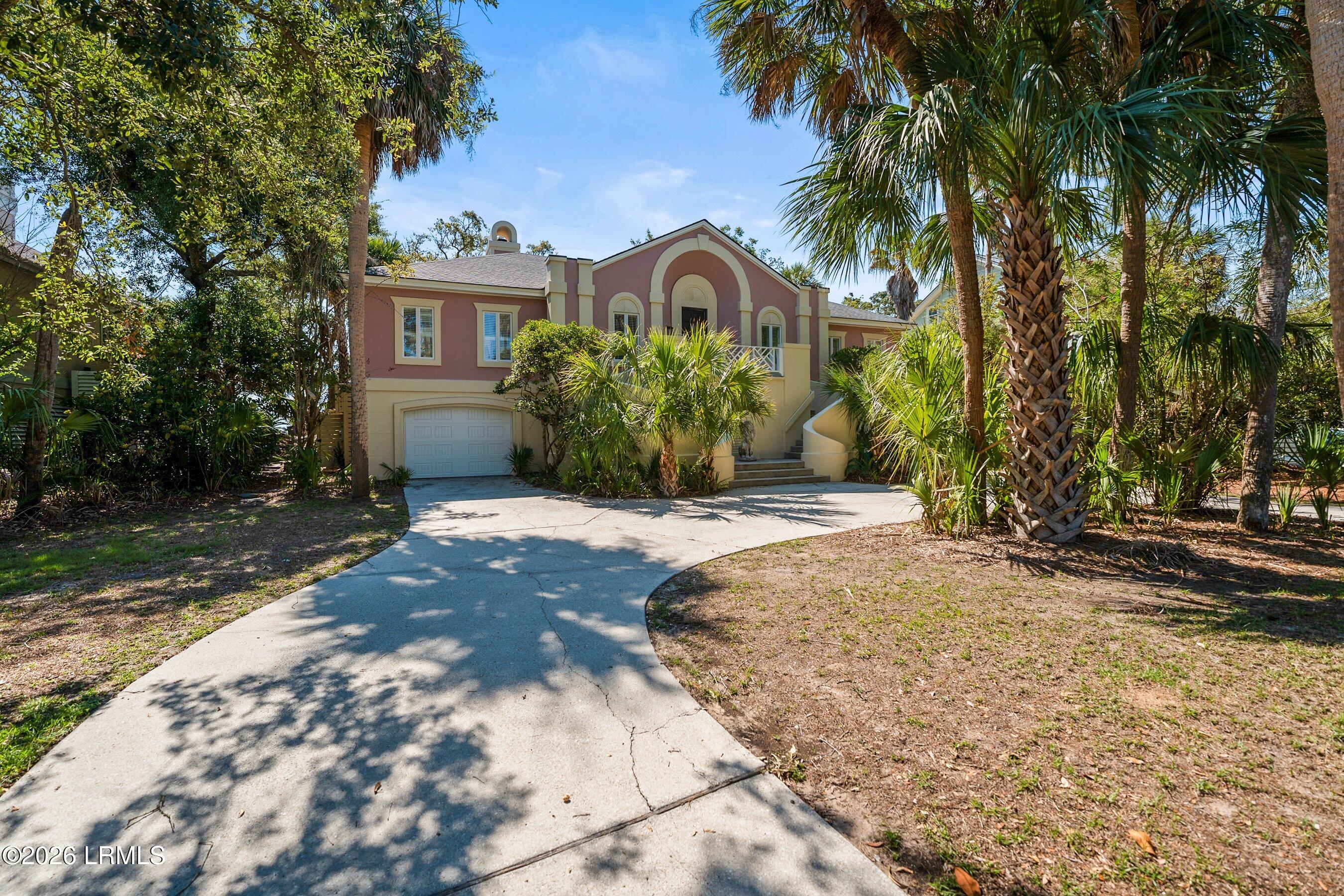 10 River Club Drive