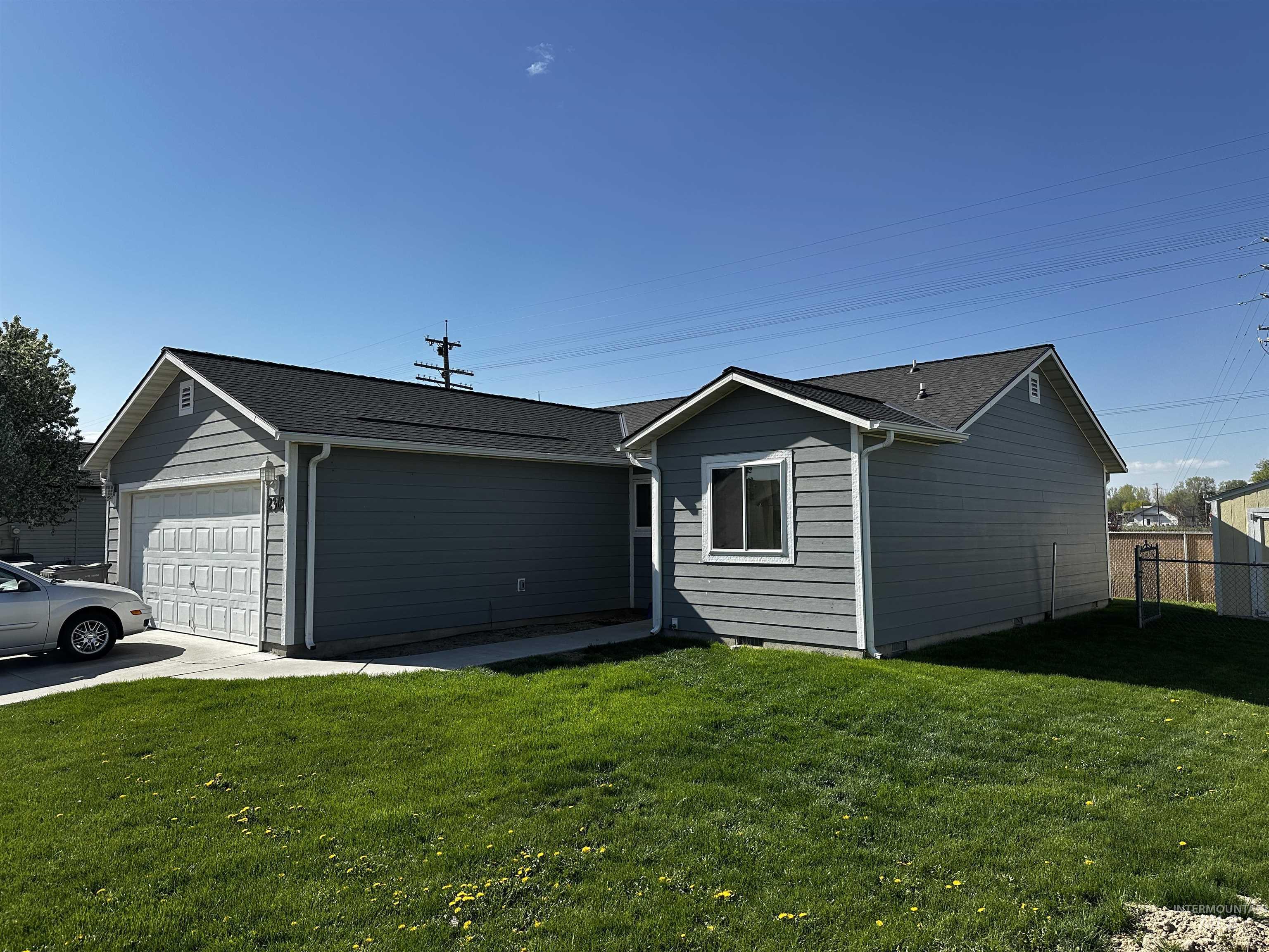 2318 Red Robin Way