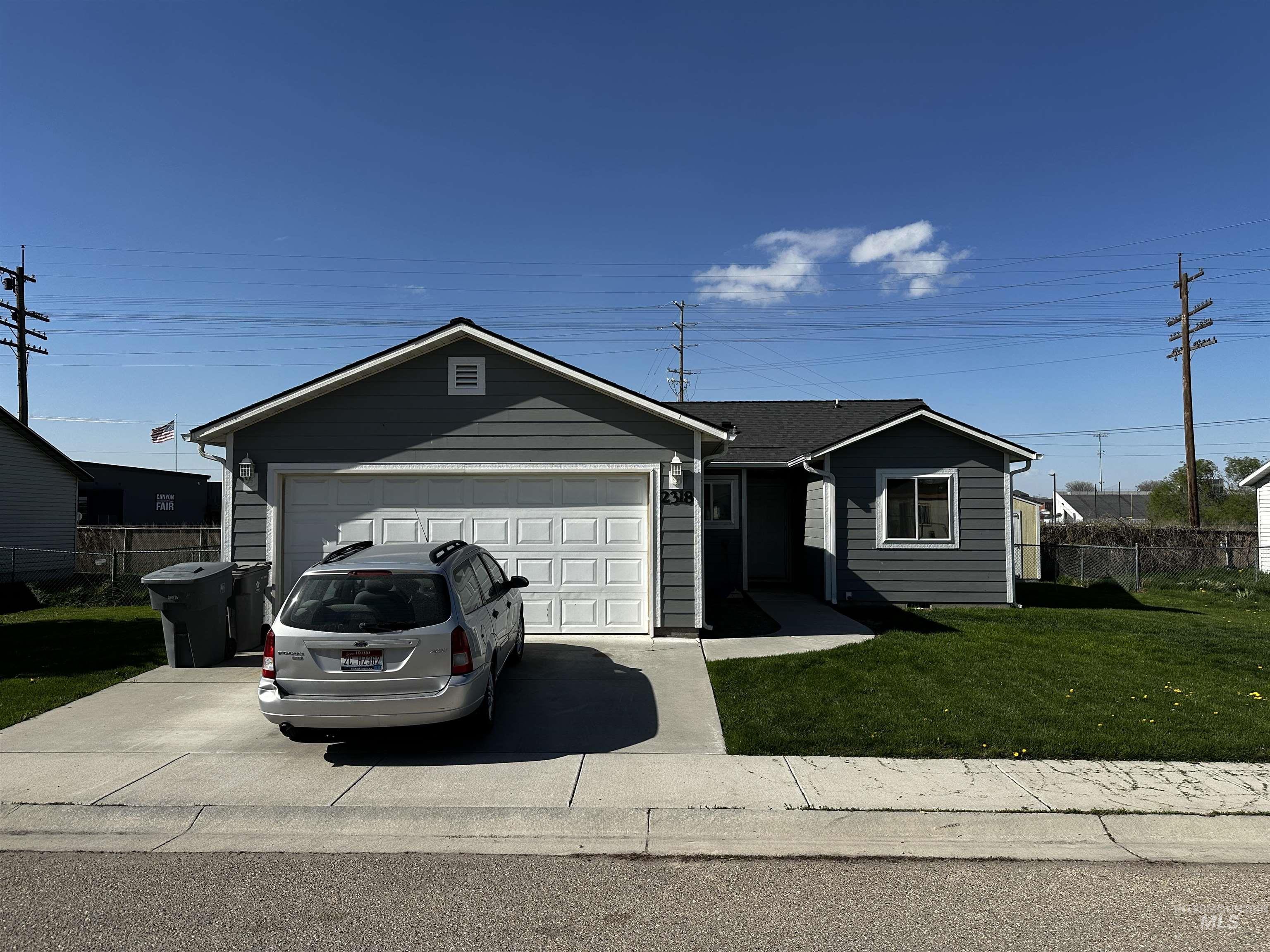 2318 Red Robin Way