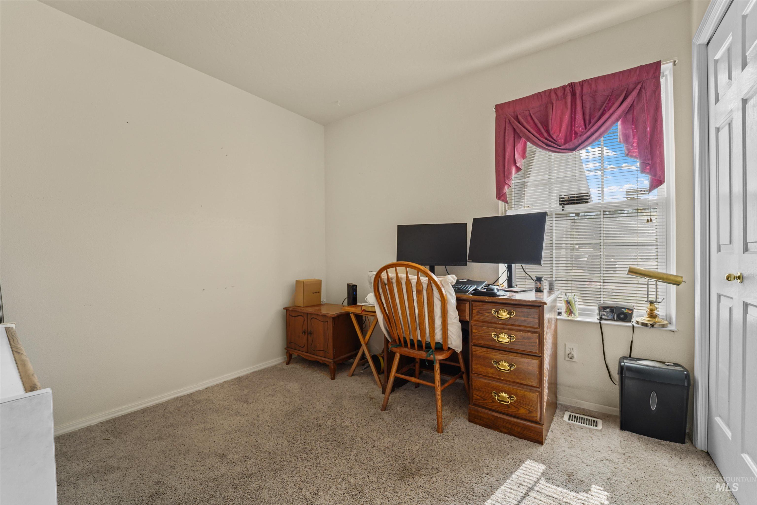 221 Orchard Heights