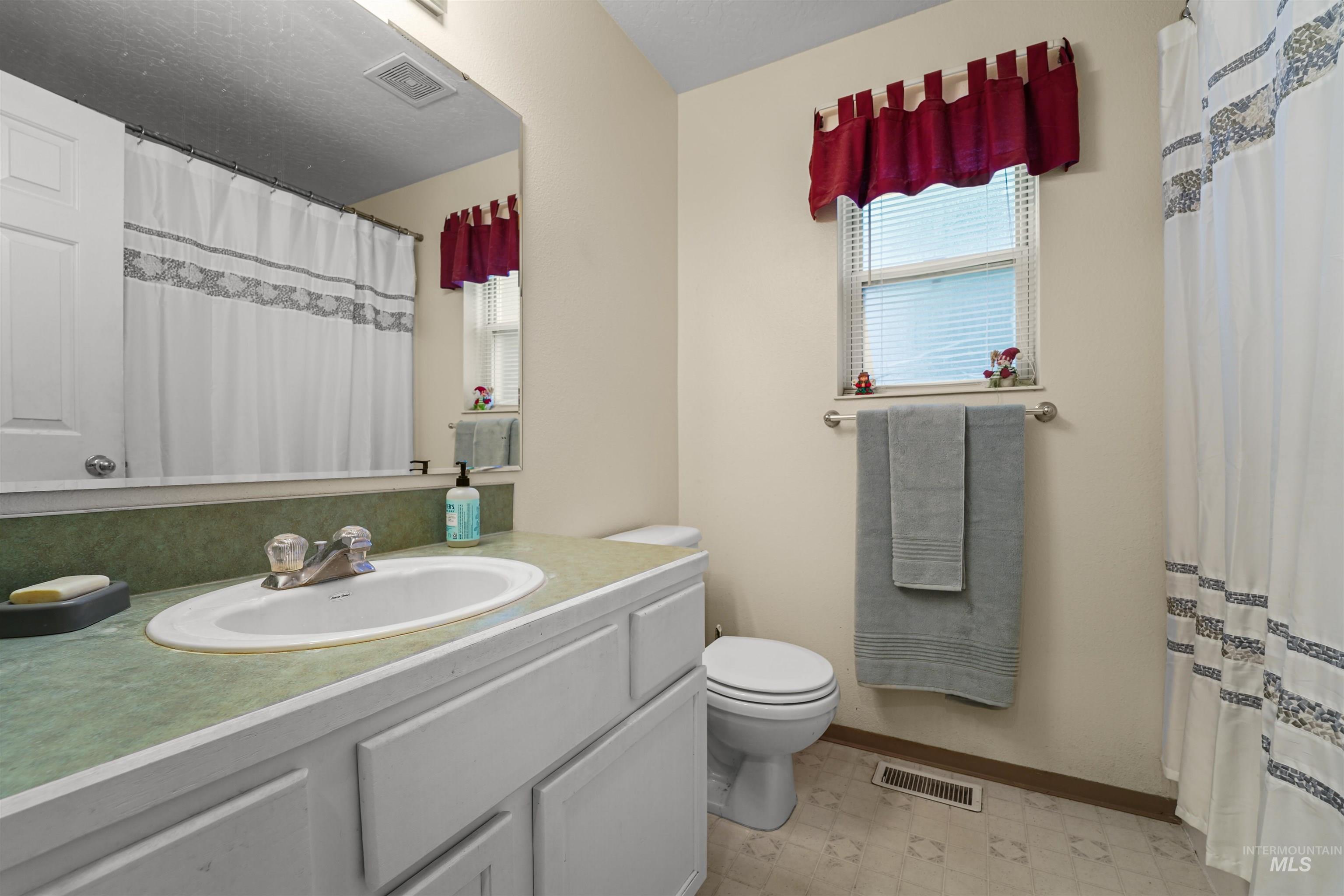 221 Orchard Heights