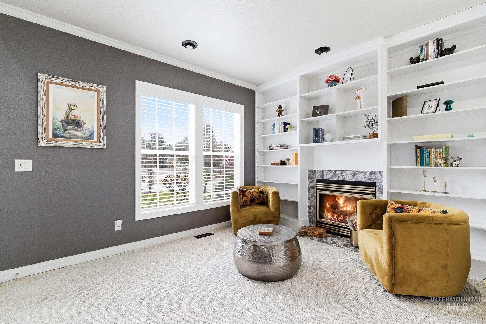 5125 N Riverfront Dr.