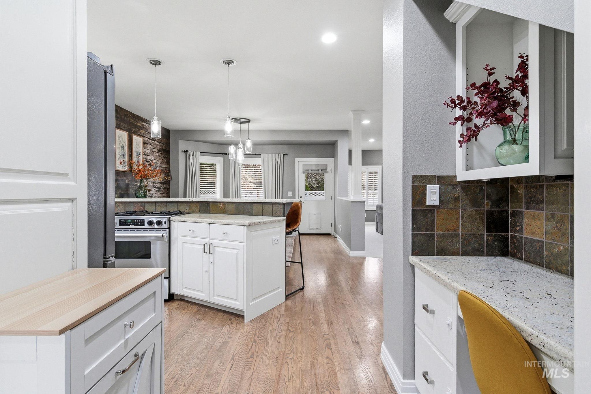 5125 N Riverfront Dr.