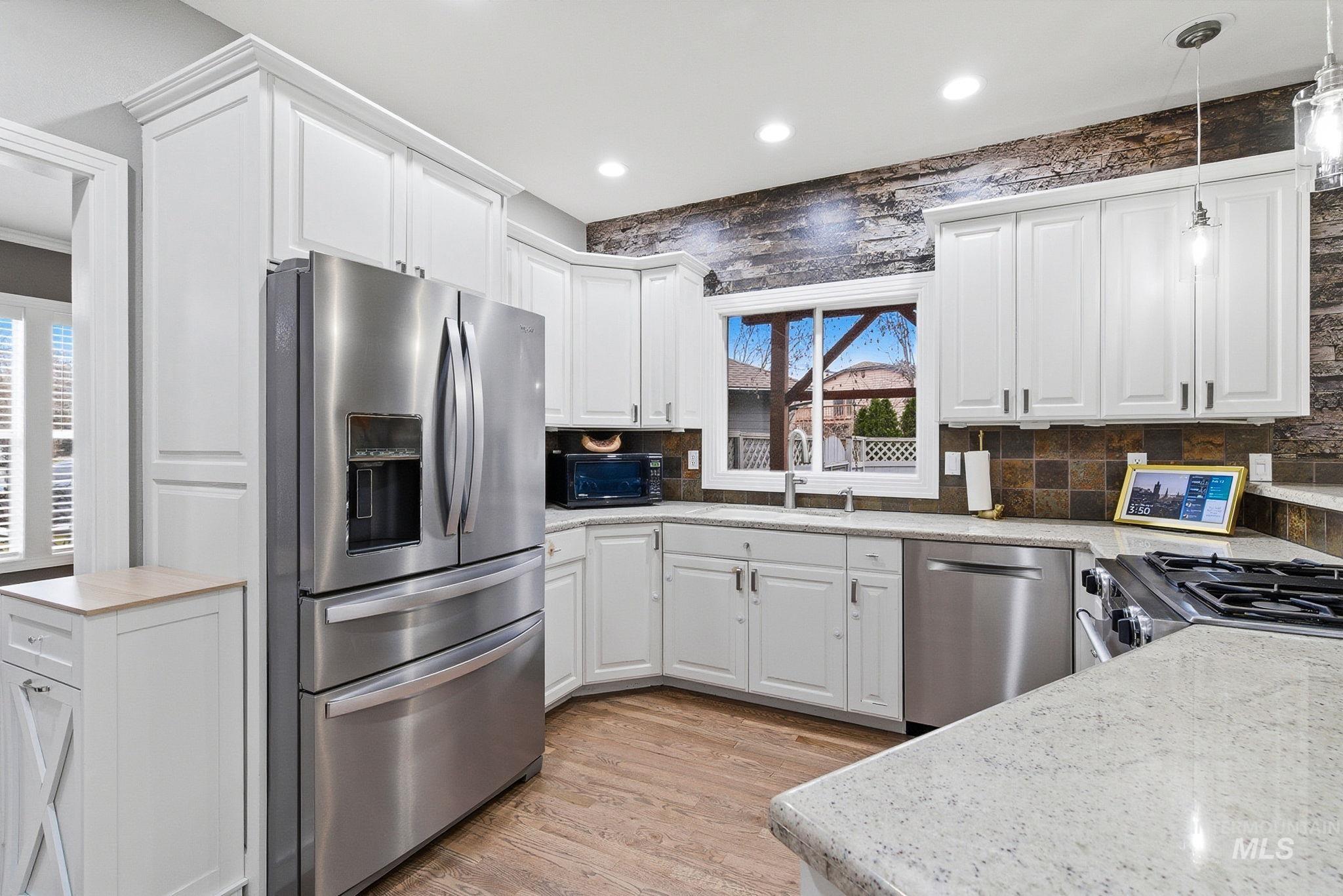 5125 N Riverfront Dr.