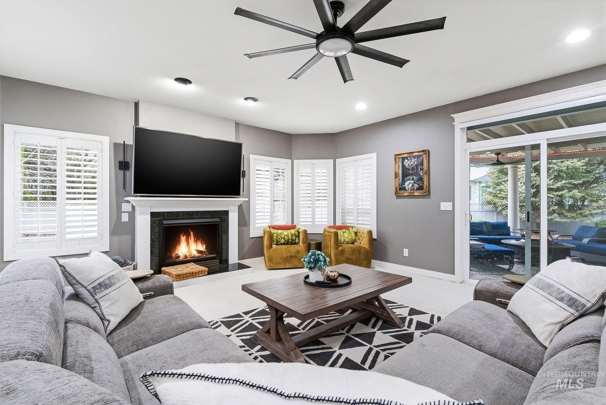 5125 N Riverfront Dr.