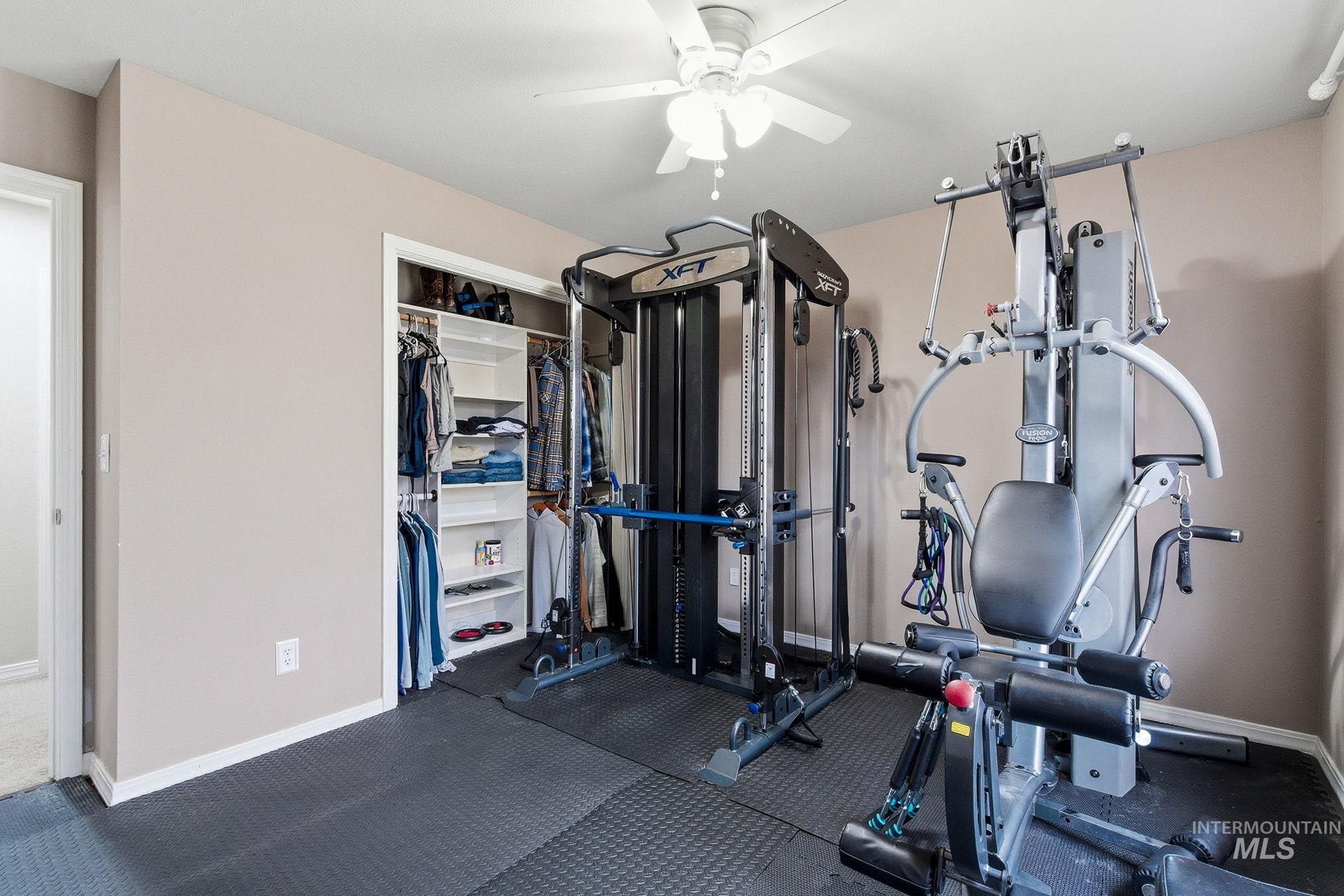5125 N Riverfront Dr.