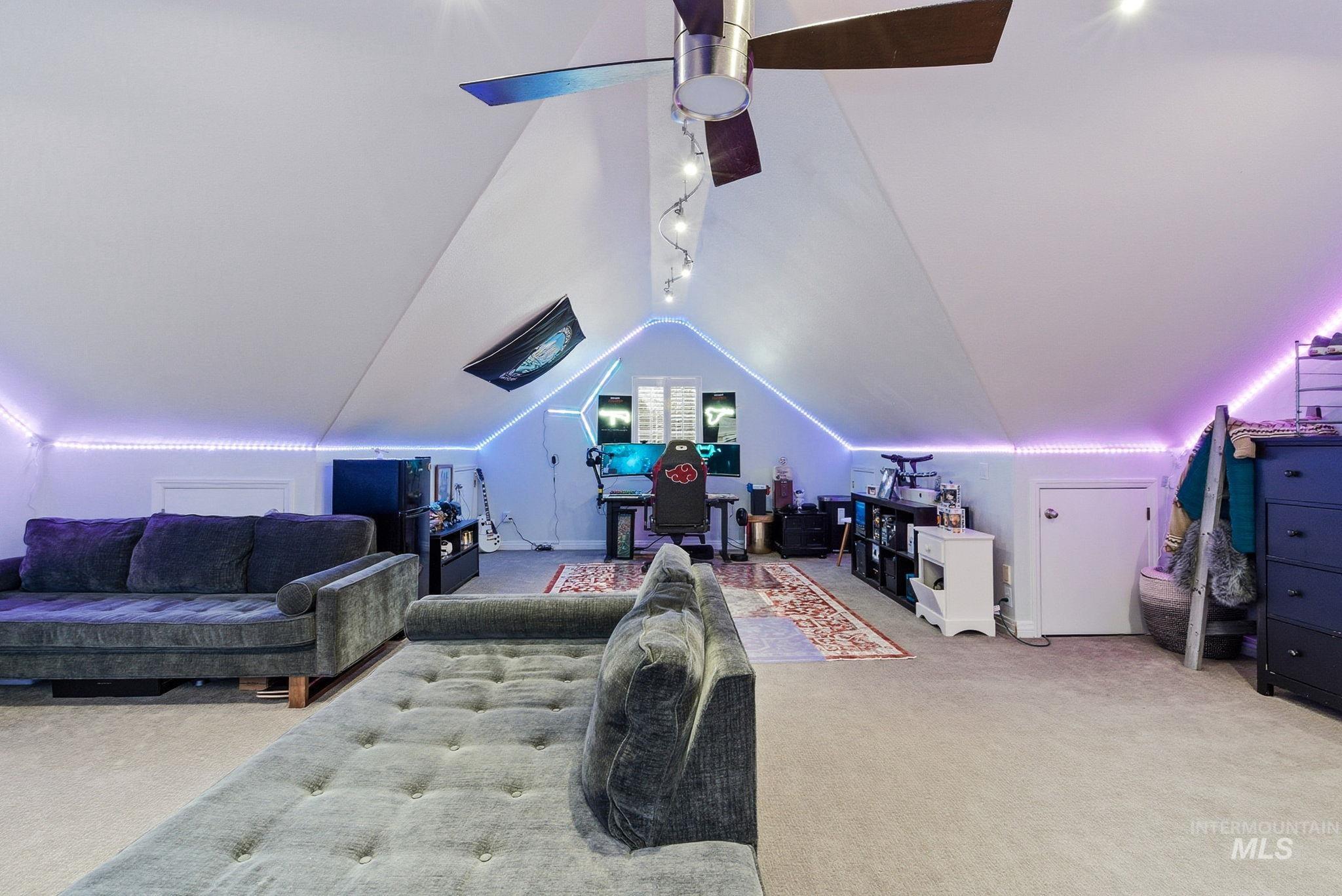 5125 N Riverfront Dr.