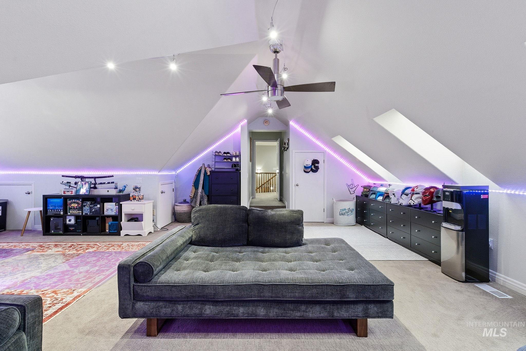5125 N Riverfront Dr.